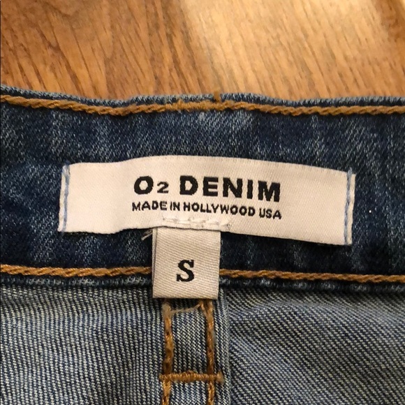 Like new o2 Denim frayed front mini skirt - small - Picture 4 of 5